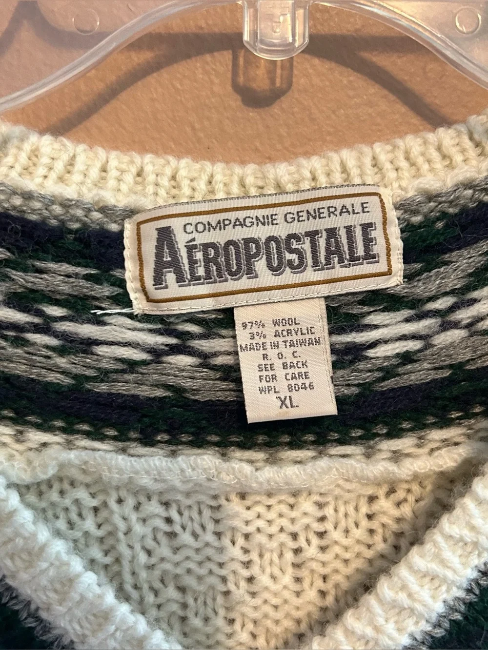 Vintage 90’s Aeropostale Wool V Neck Knit Sweater Cream / Green Men’s XL
